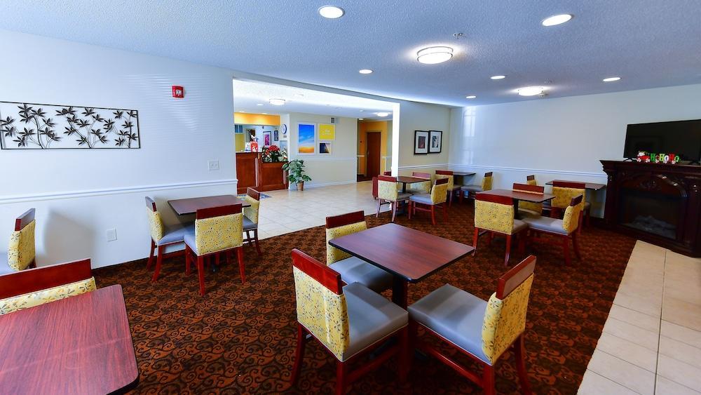 Days Inn By Wyndham Greensboro Nc Exteriér fotografie