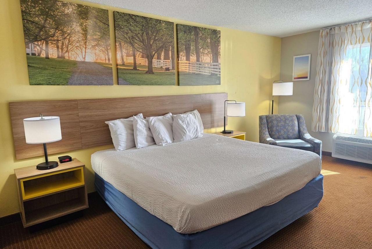 Days Inn By Wyndham Greensboro Nc Exteriér fotografie