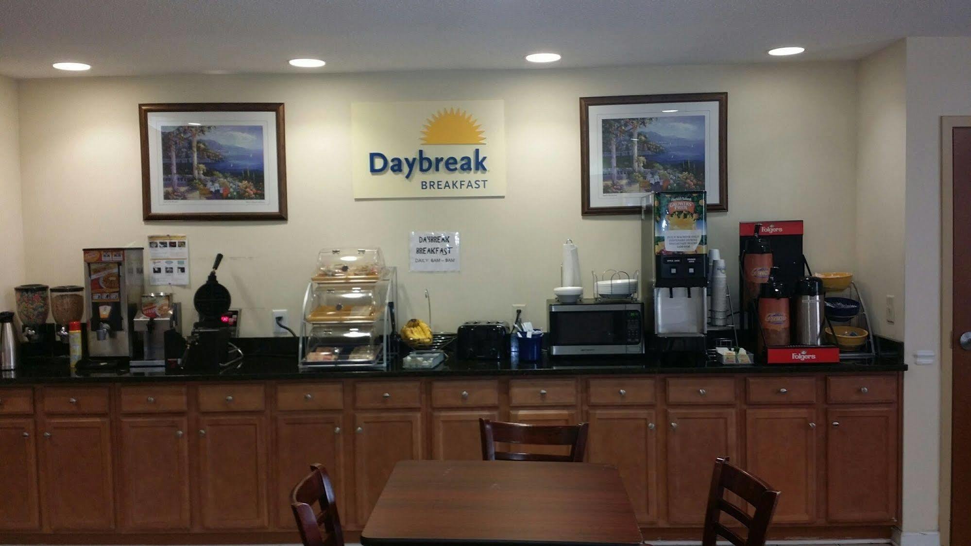Days Inn By Wyndham Greensboro Nc Exteriér fotografie