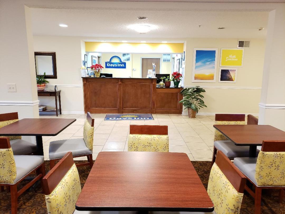 Days Inn By Wyndham Greensboro Nc Exteriér fotografie